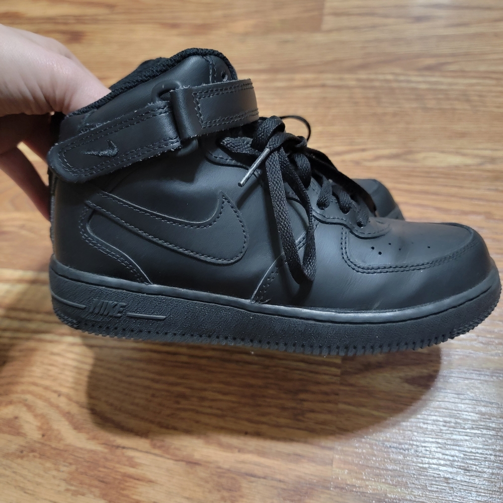 Nike Kids Black Air Force 1 Sneakers